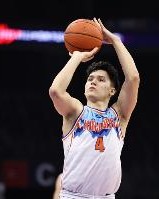 开云-打得不错！伊力福拉提11投7中得到18分4板2助0失误