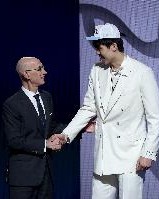 胡卫东：希望杨瀚森在NBA快速成长&amp;为国争光 这能激励国内年轻人